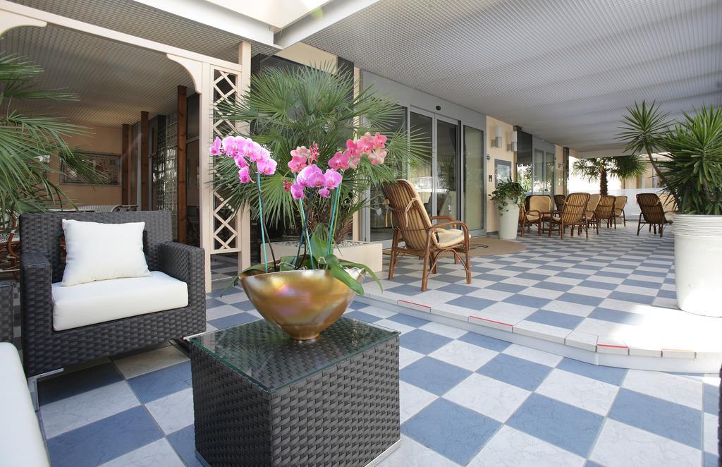 Hotel Venezia Rimini Extérieur photo
